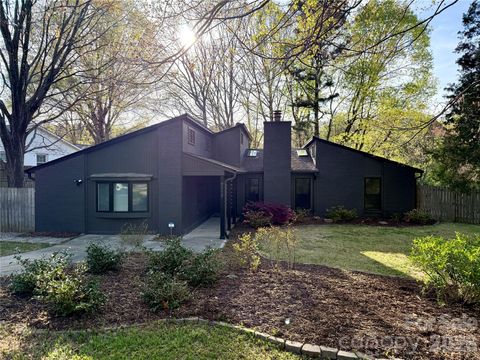 Photo of 6212 Sellars Court, Charlotte, NC 28211 (MLS # 4363736)