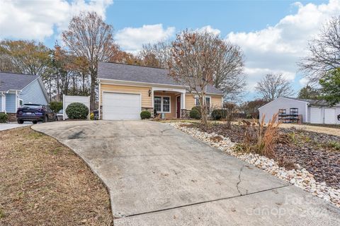 A home in Pineville