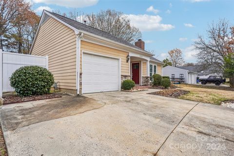 A home in Pineville