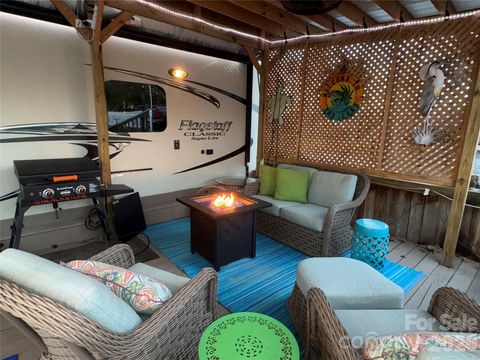 117 Pier Avenue New London NC 28127