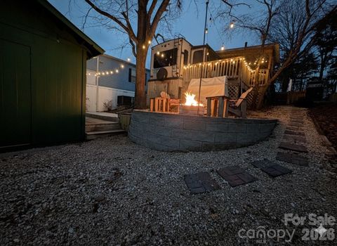 117 Pier Avenue New London NC 28127