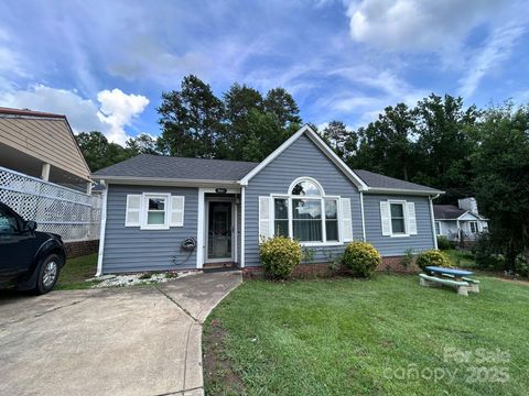 7401 Merrily Lane Charlotte NC 28214