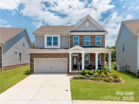 2007 Lydney Circle Waxhaw NC 28173
