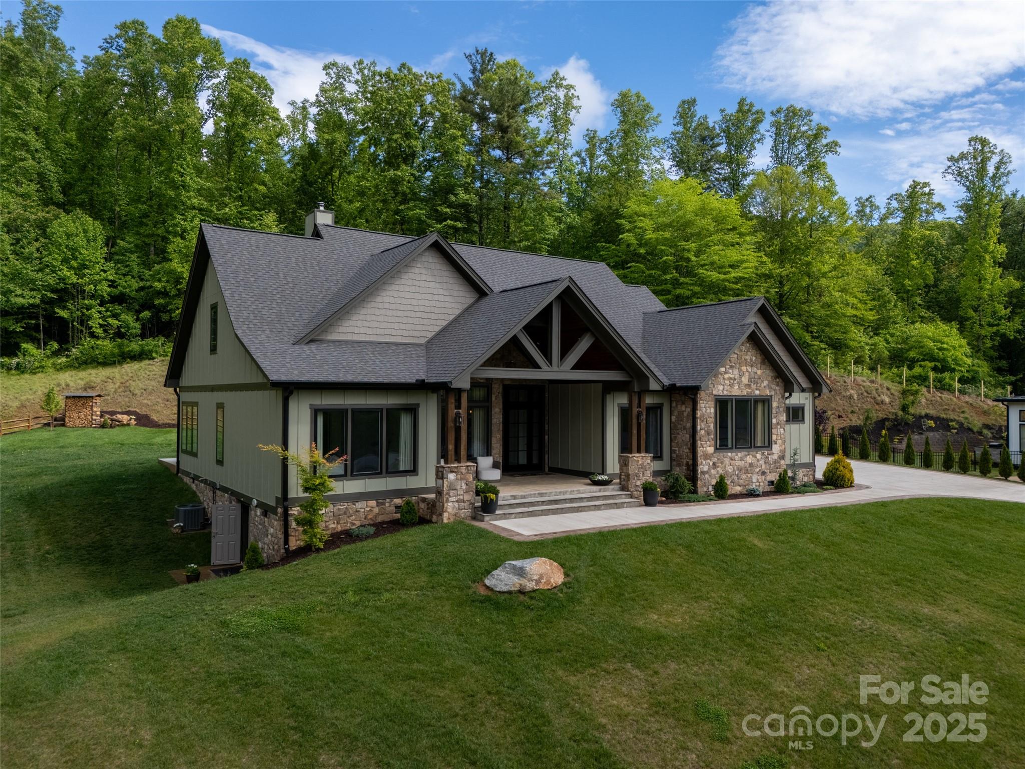 10 Slate Drive