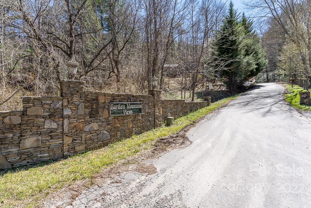 BARTLETT MOUNTAIN VIEWS - Land