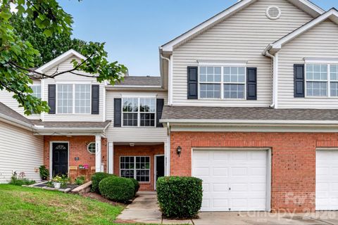 Photo of 8531 Carolina Lily Lane, Charlotte, NC 28262 (MLS # 4404487)