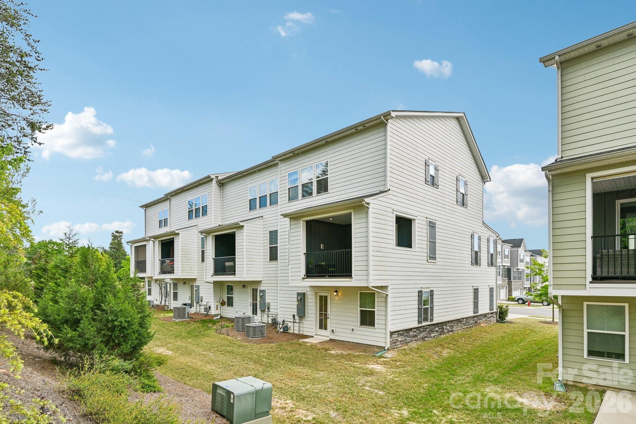 Trinity Townes - Residential