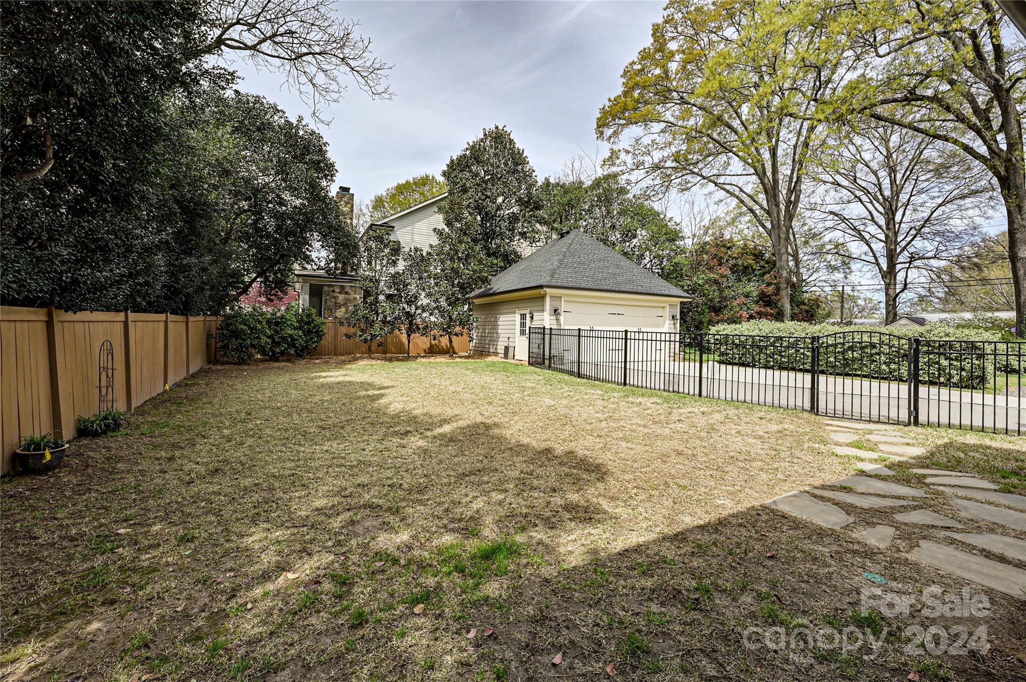 Myers Park - Residential