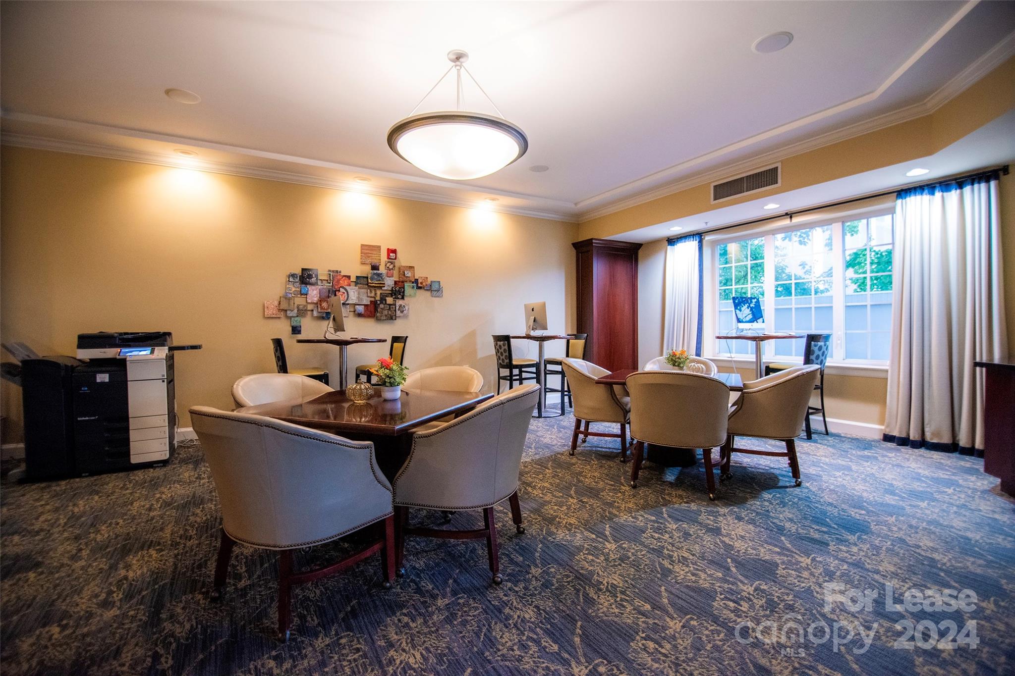 Fifth And Poplar - Residential Lease