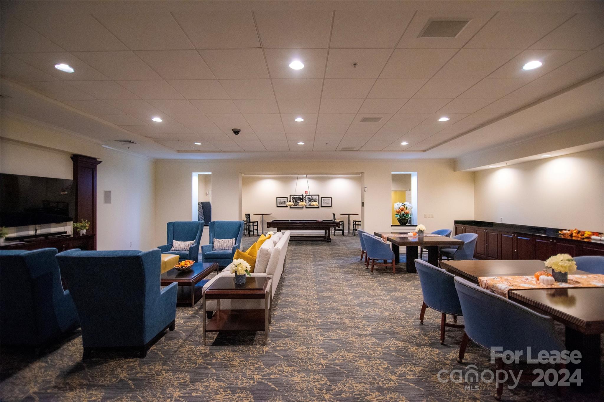 Fifth And Poplar - Residential Lease