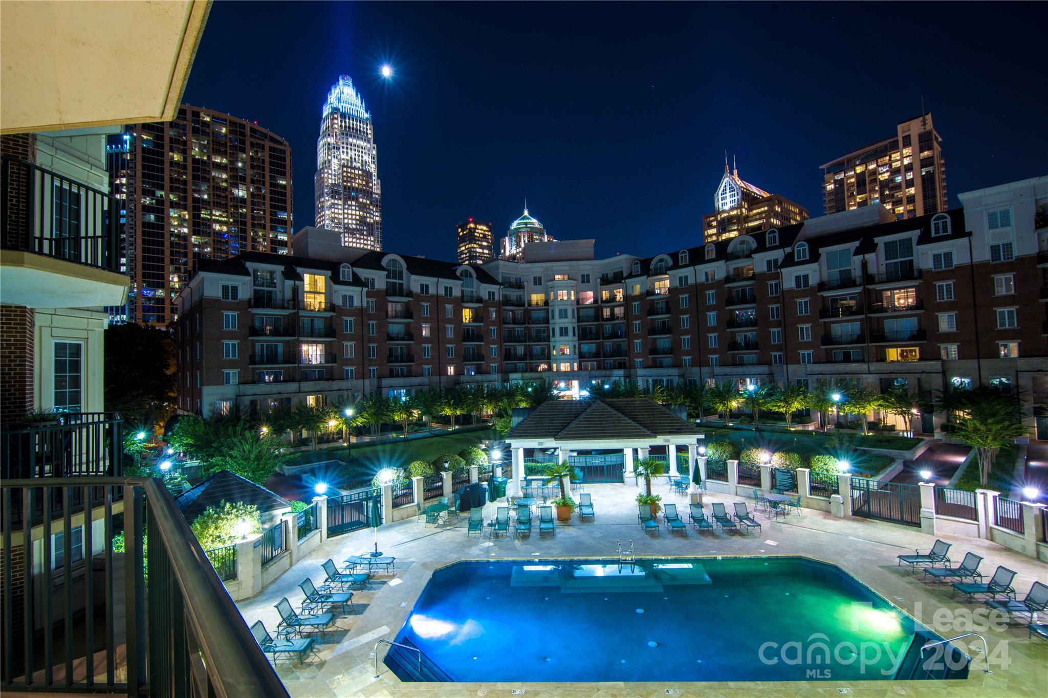 Fifth And Poplar - Residential Lease