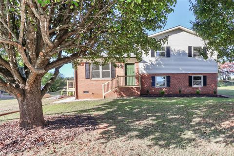 Photo of 3606 Rose Street #55, Statesville, NC 28677 (MLS # 4315323) Photo of 3606 Rose Street #55, Statesville, NC 28677 (MLS # 4315323)
