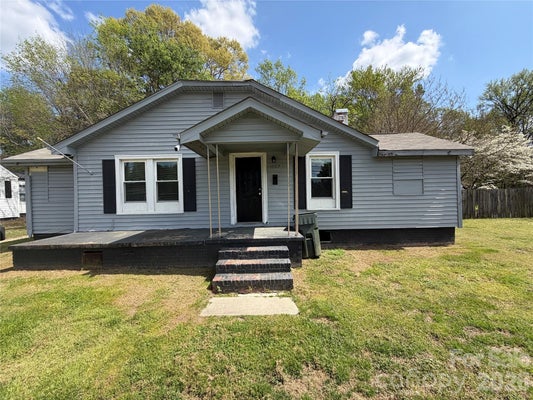 1002 N SALISBURY AVE, SPENCER, NC 28159 - Image 4cd3da250e2283e61dfd5f1e557e4676/2770718974