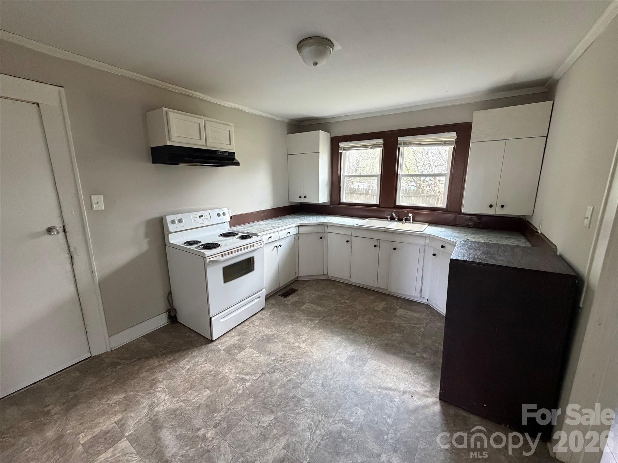 1002 N Salisbury Avenue