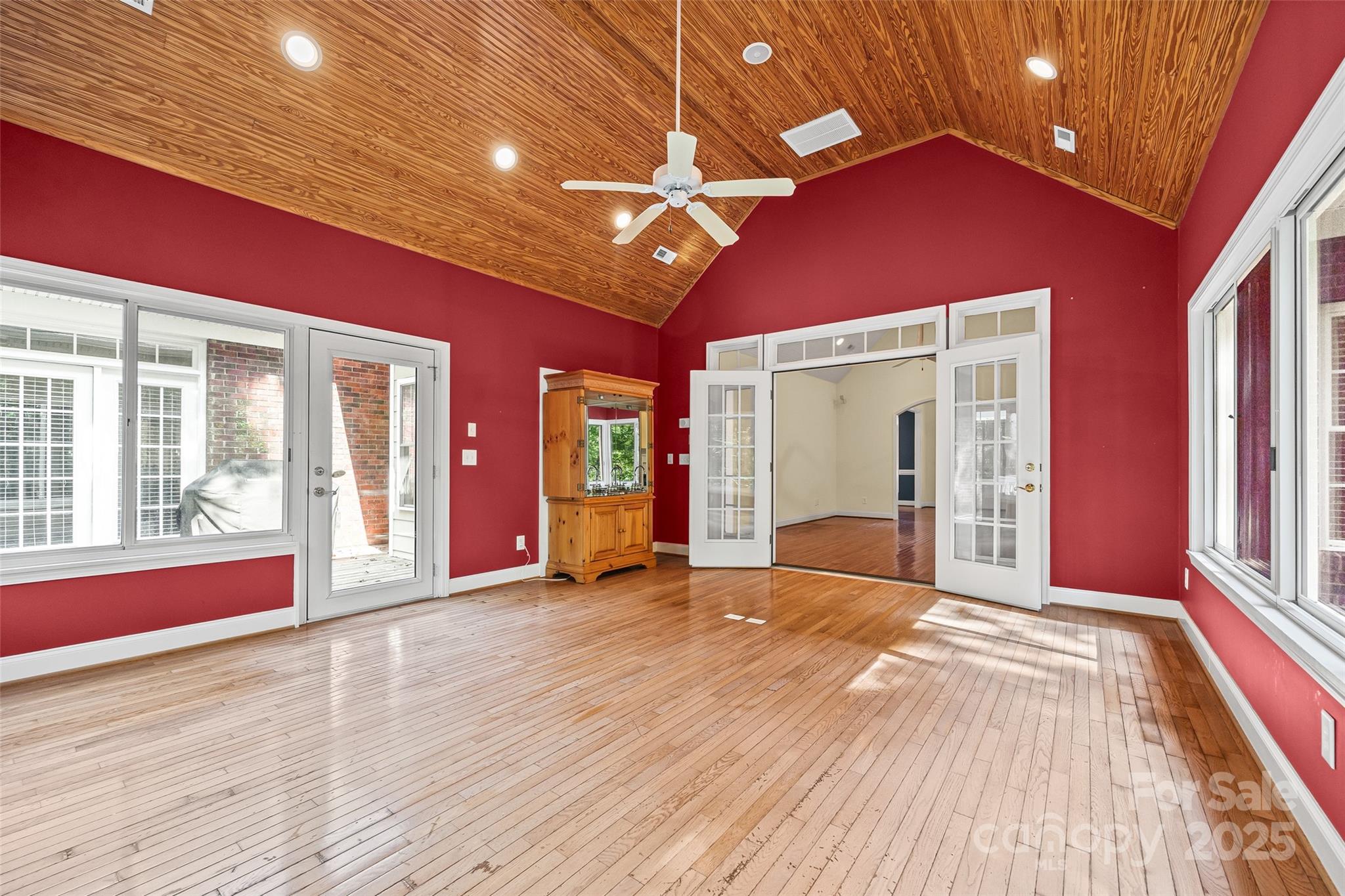 Friendfield - Residential