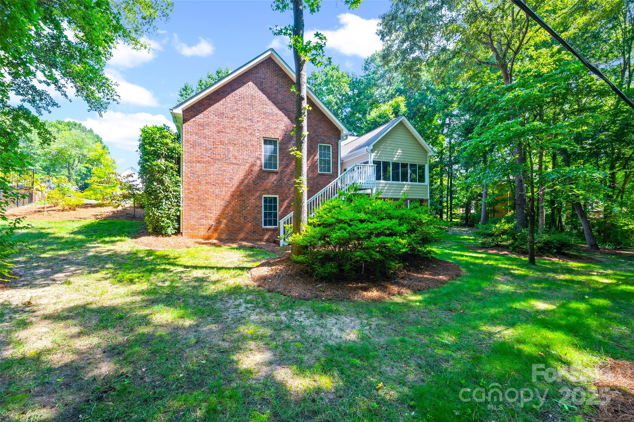 Friendfield - Residential