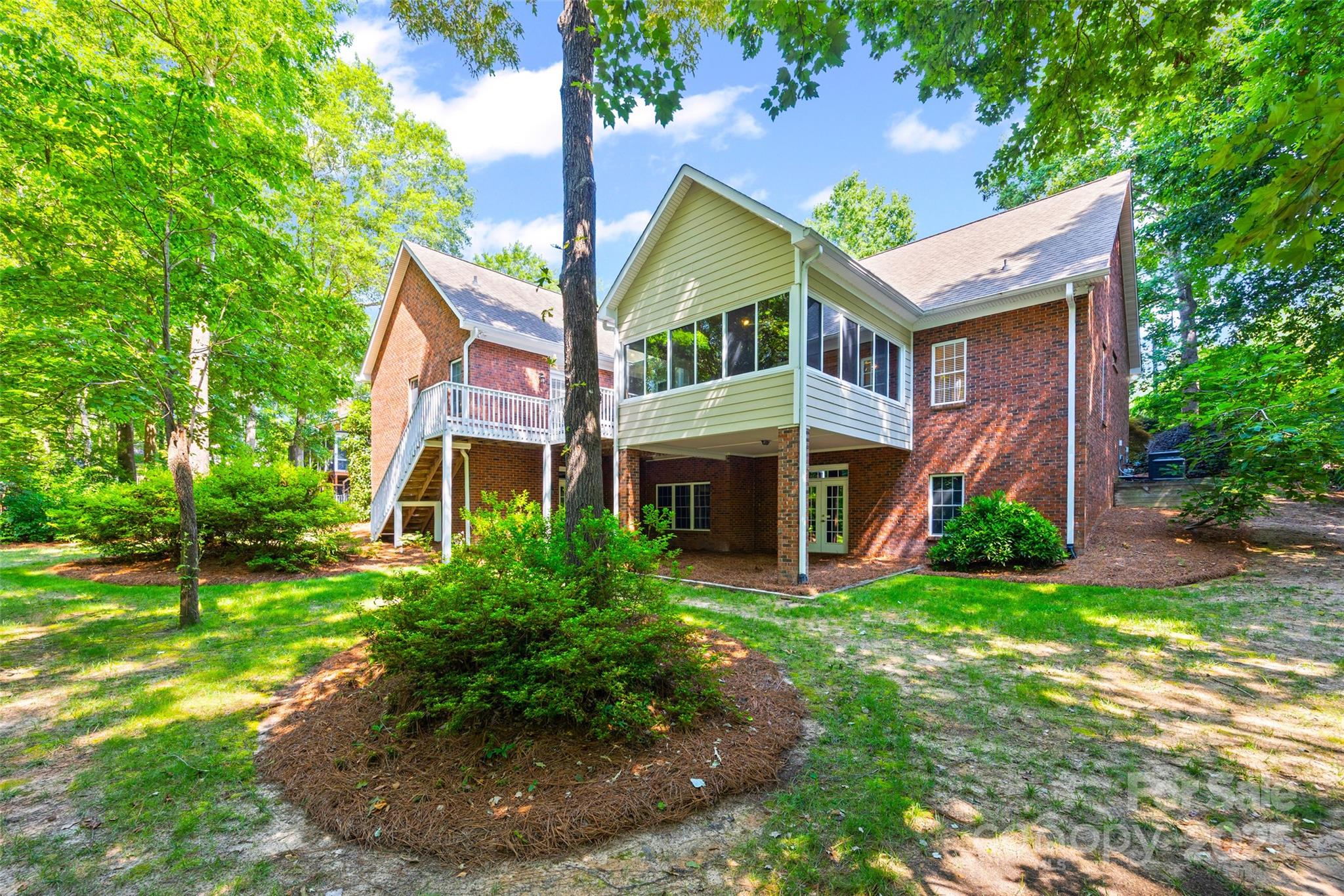 Friendfield - Residential