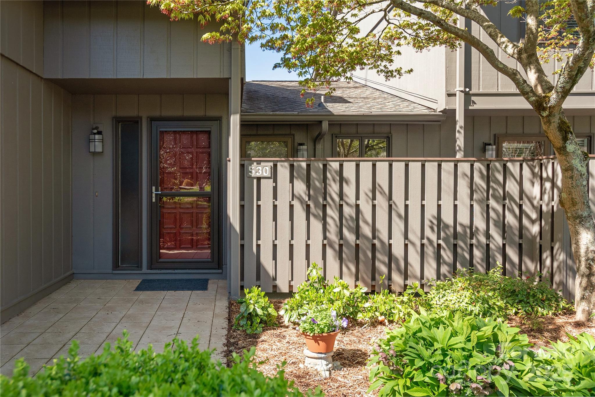 530 Crowfields Lane