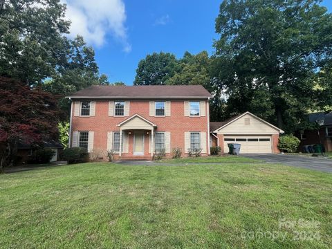 Single Family Residence in Charlotte NC 1035 Court Drive.jpg