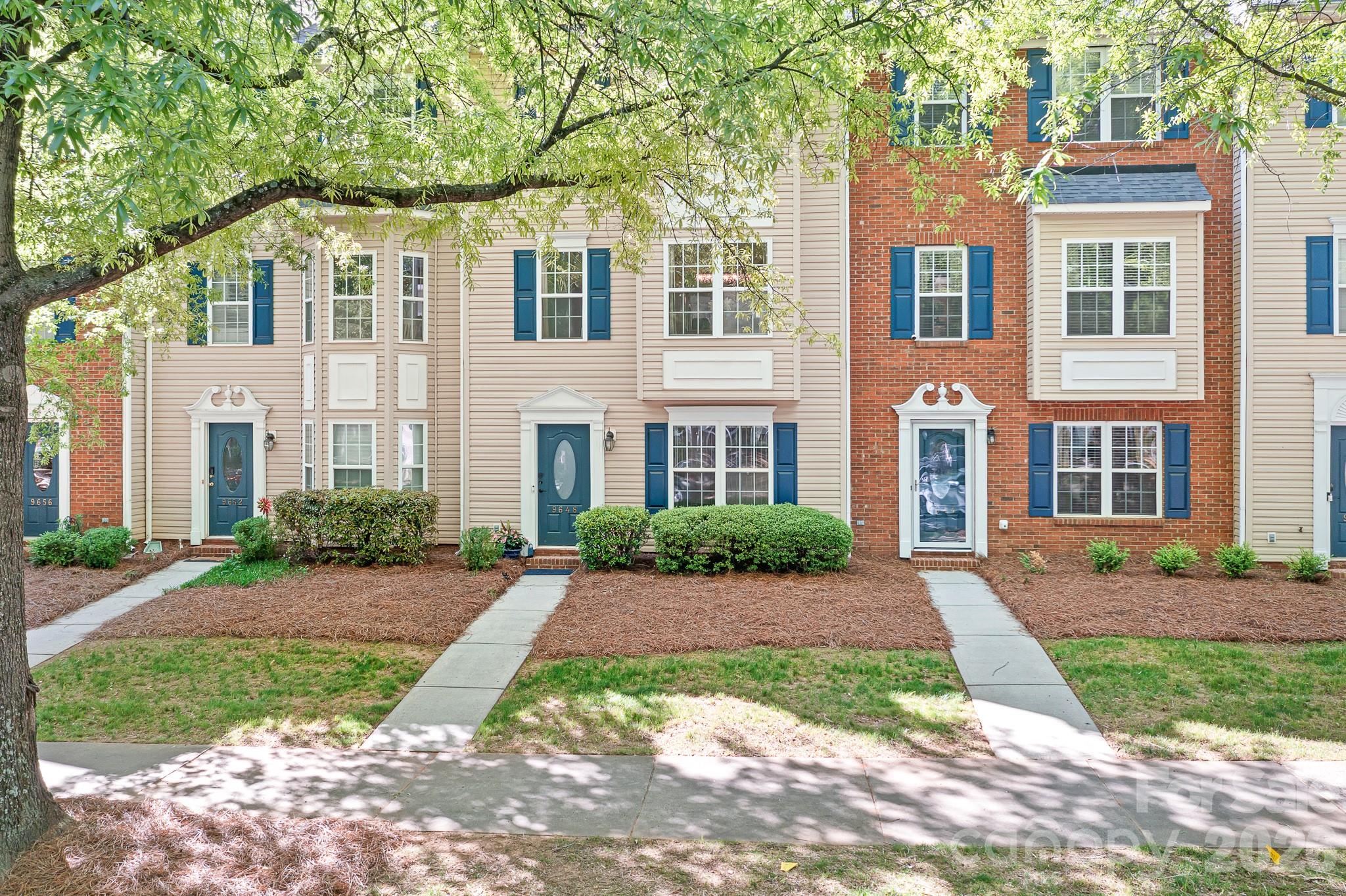 Oakhurst - Residential