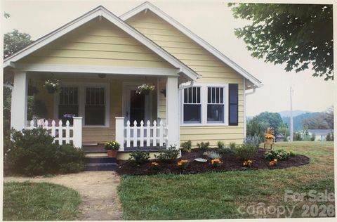 Photo of 25 Bailey Road, Candler, NC 28715 (MLS # 4387001)