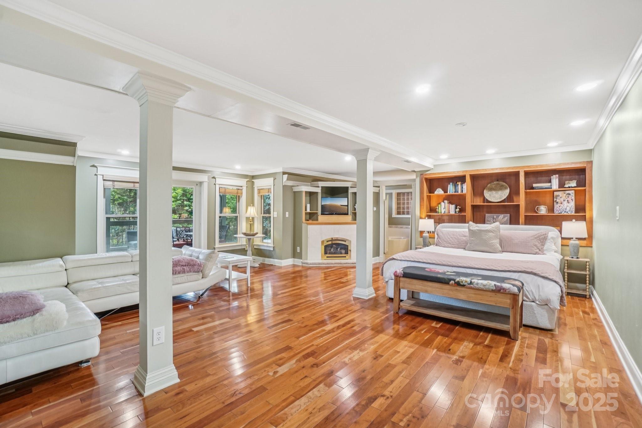 Rumbling Bald on Lake Lure - Residential