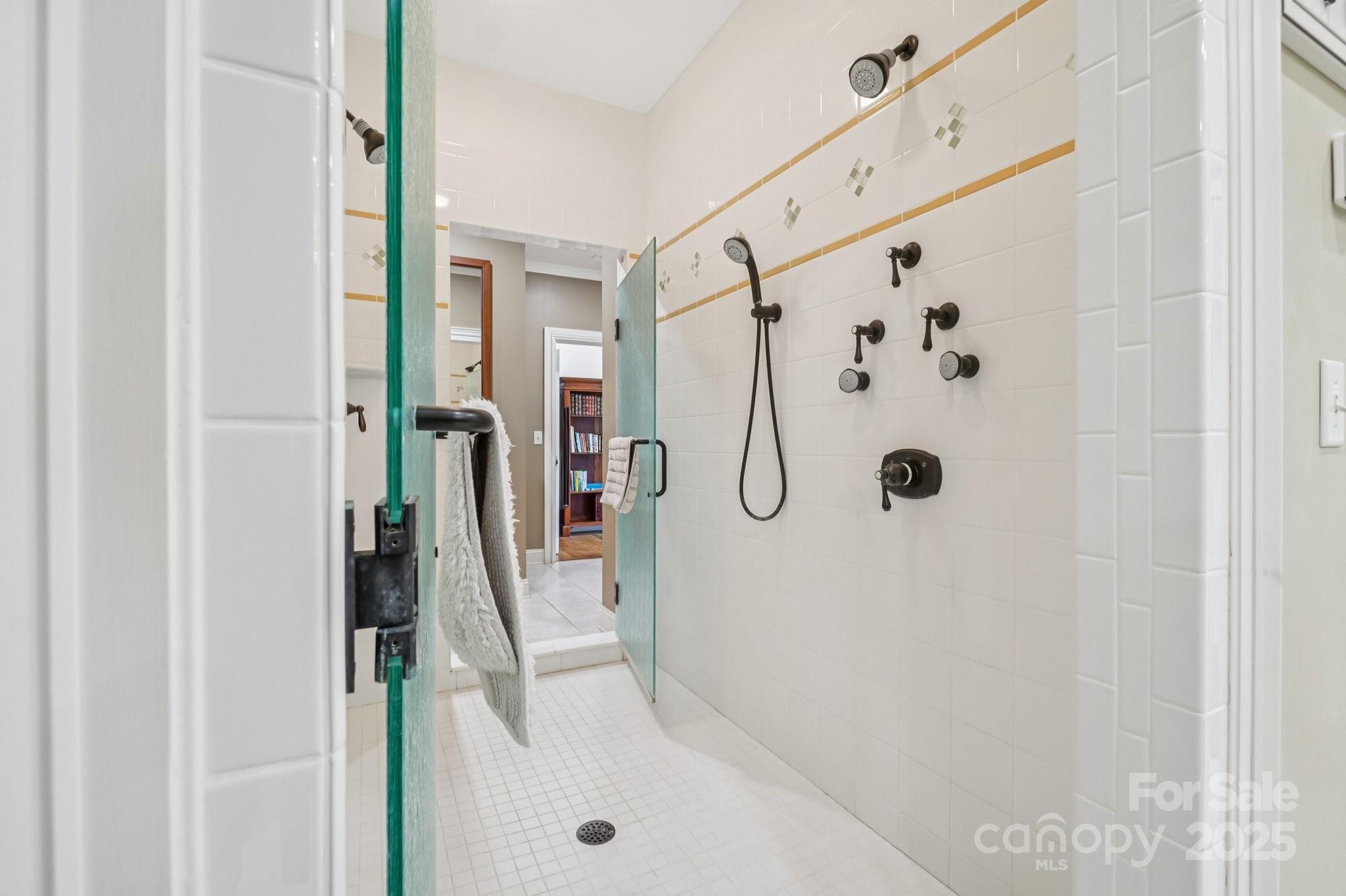 Rumbling Bald on Lake Lure - Residential