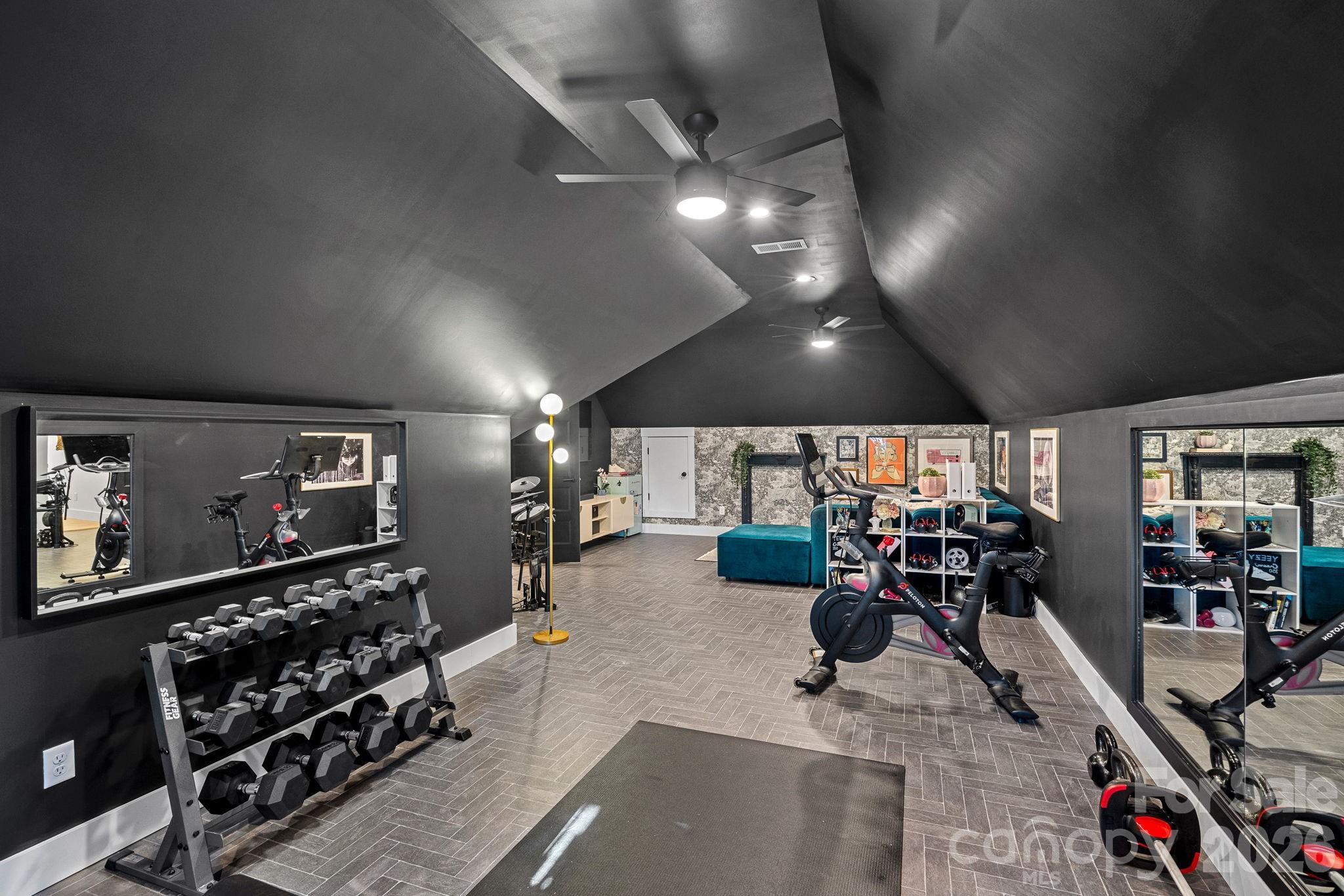 Treetops At Cowans Ford - Residential