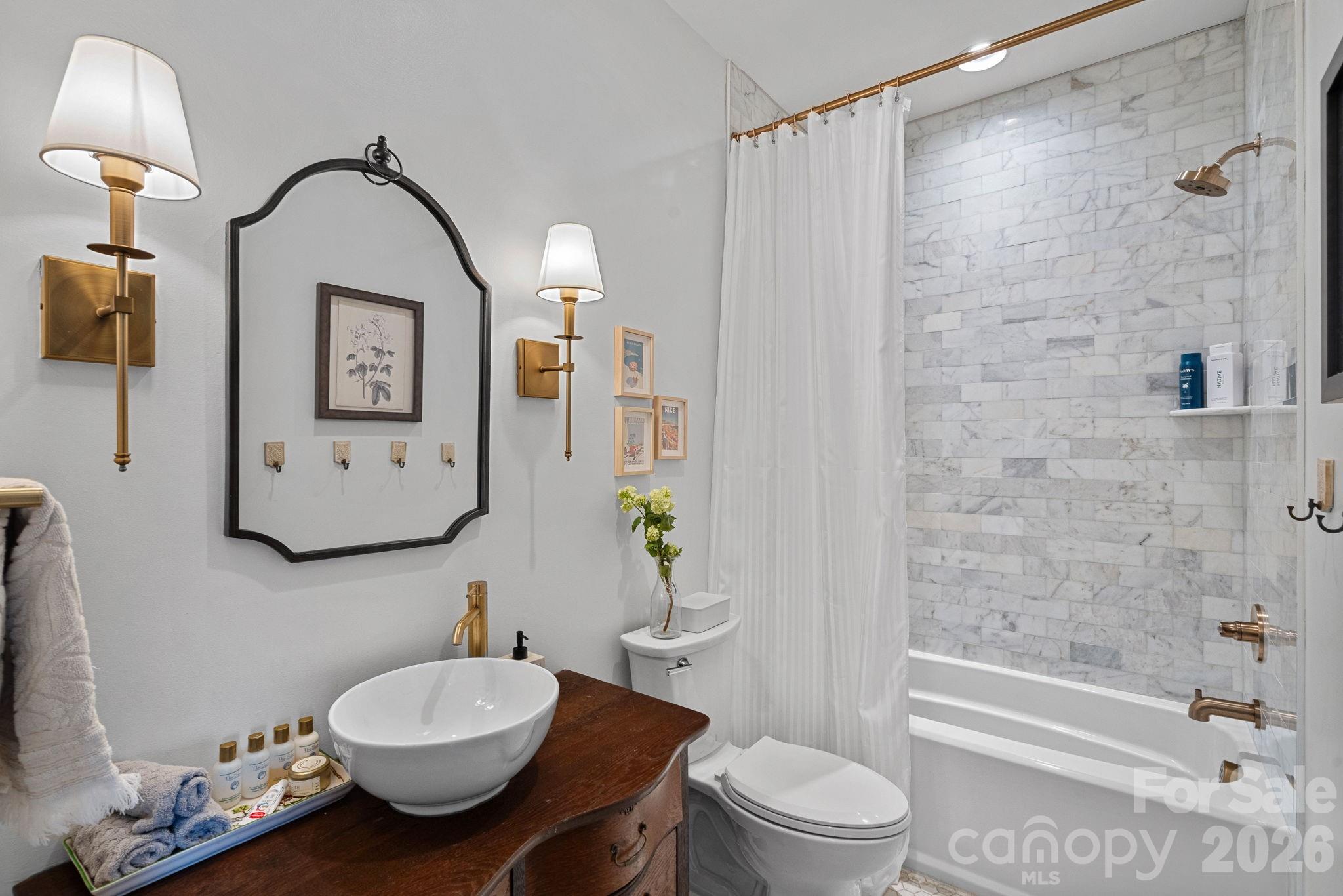 Treetops At Cowans Ford - Residential