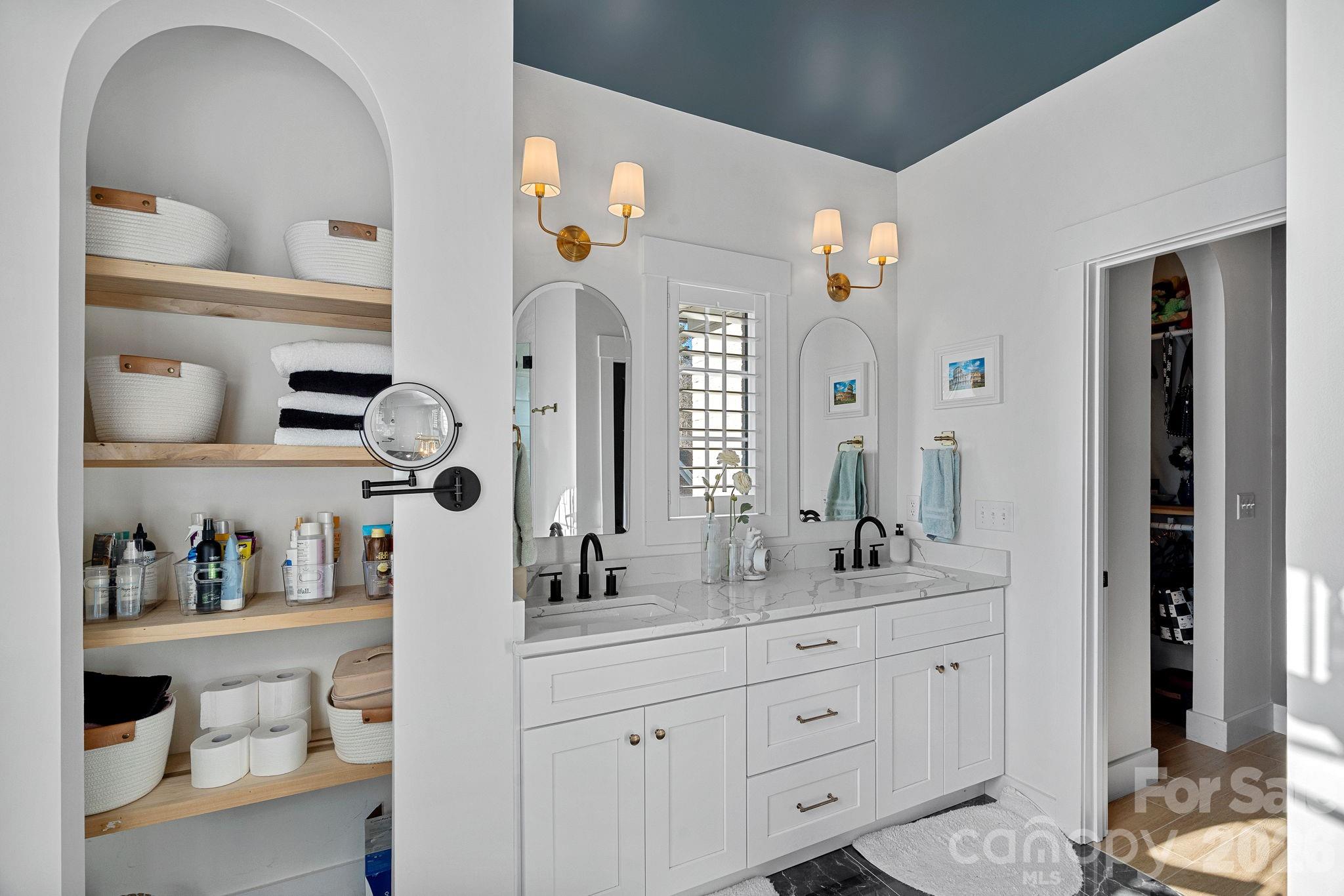 Treetops At Cowans Ford - Residential