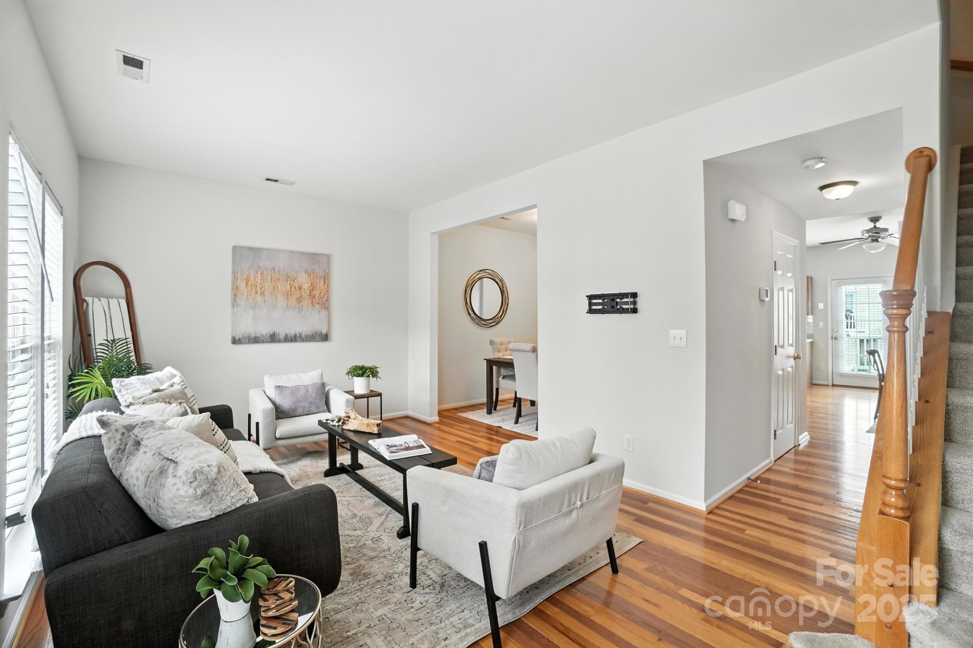 11738 Fiddlers Roof Lane