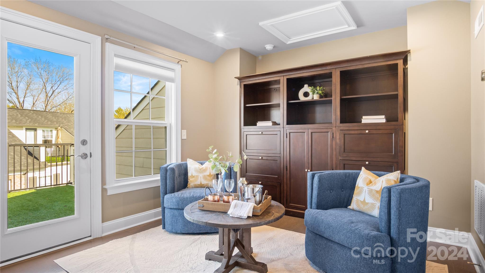 Elizabeth Glen - Residential