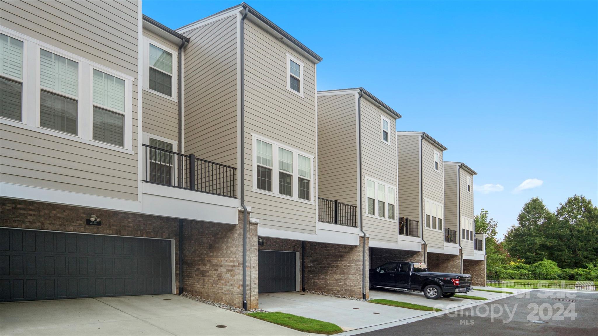 Elizabeth Glen - Residential