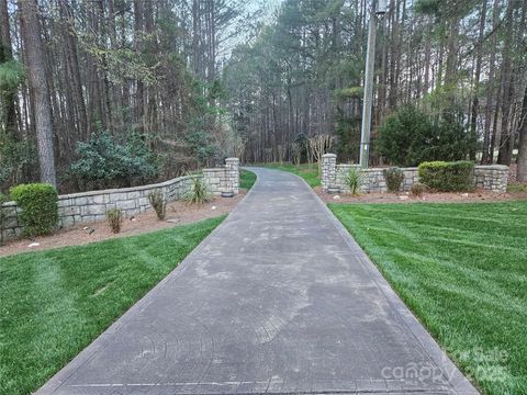 1832 Marthas Vineyard Road York SC 29745
