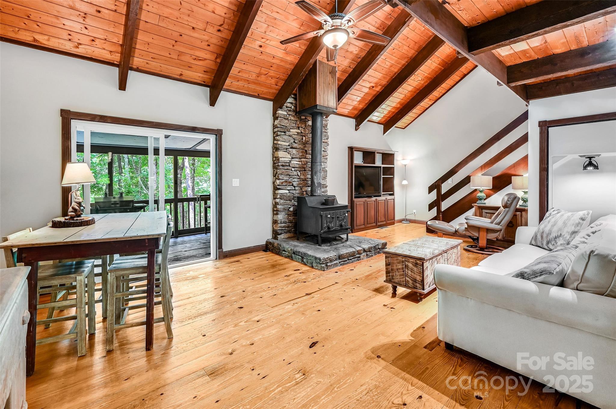 2760 Ugugu Drive