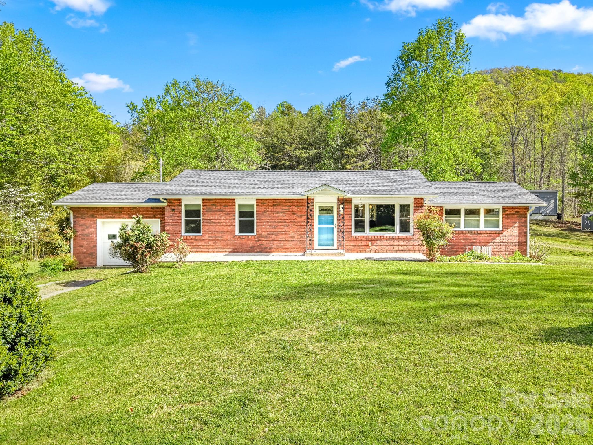 Hickory Knoll - Residential