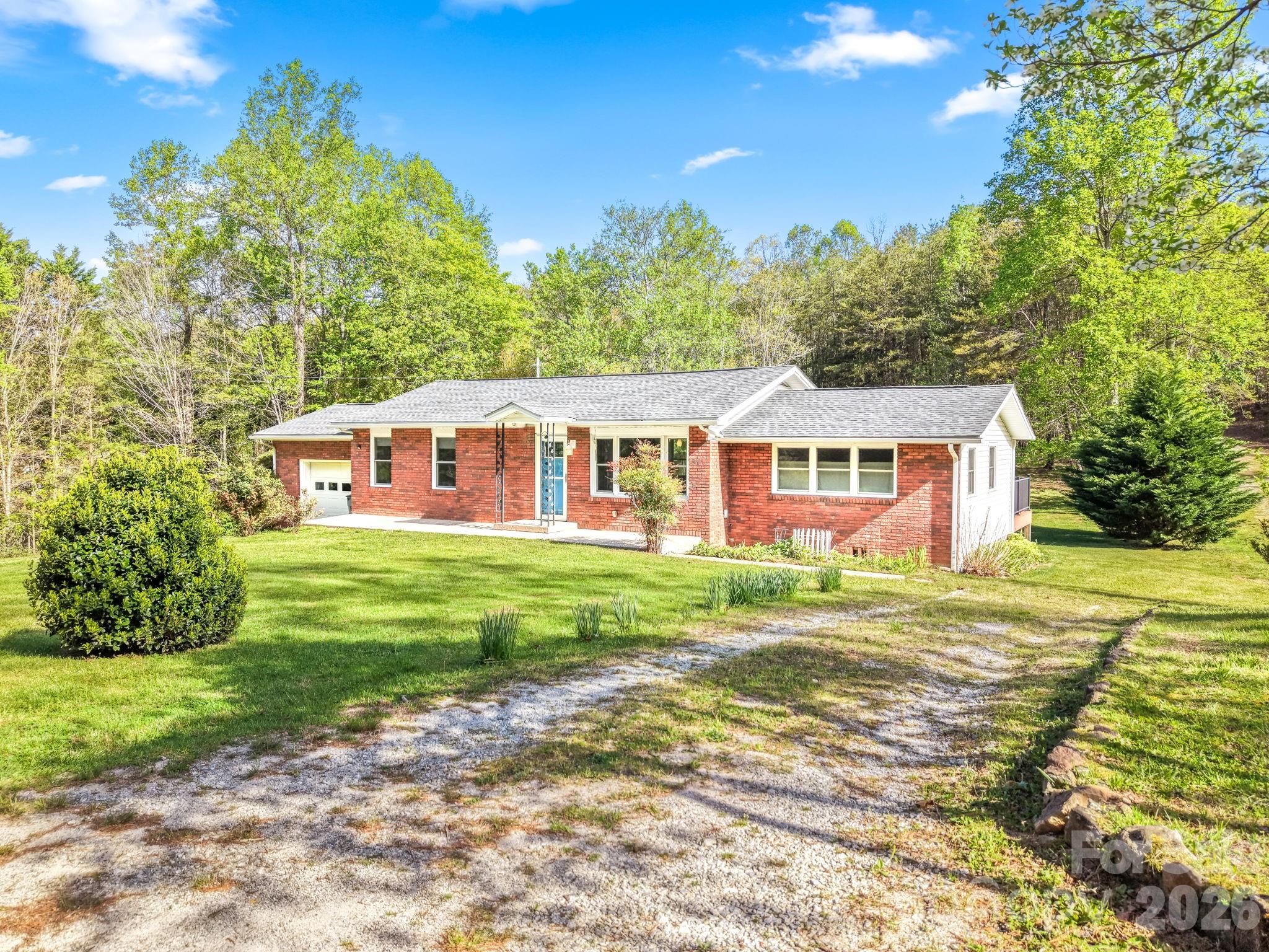 Hickory Knoll - Residential