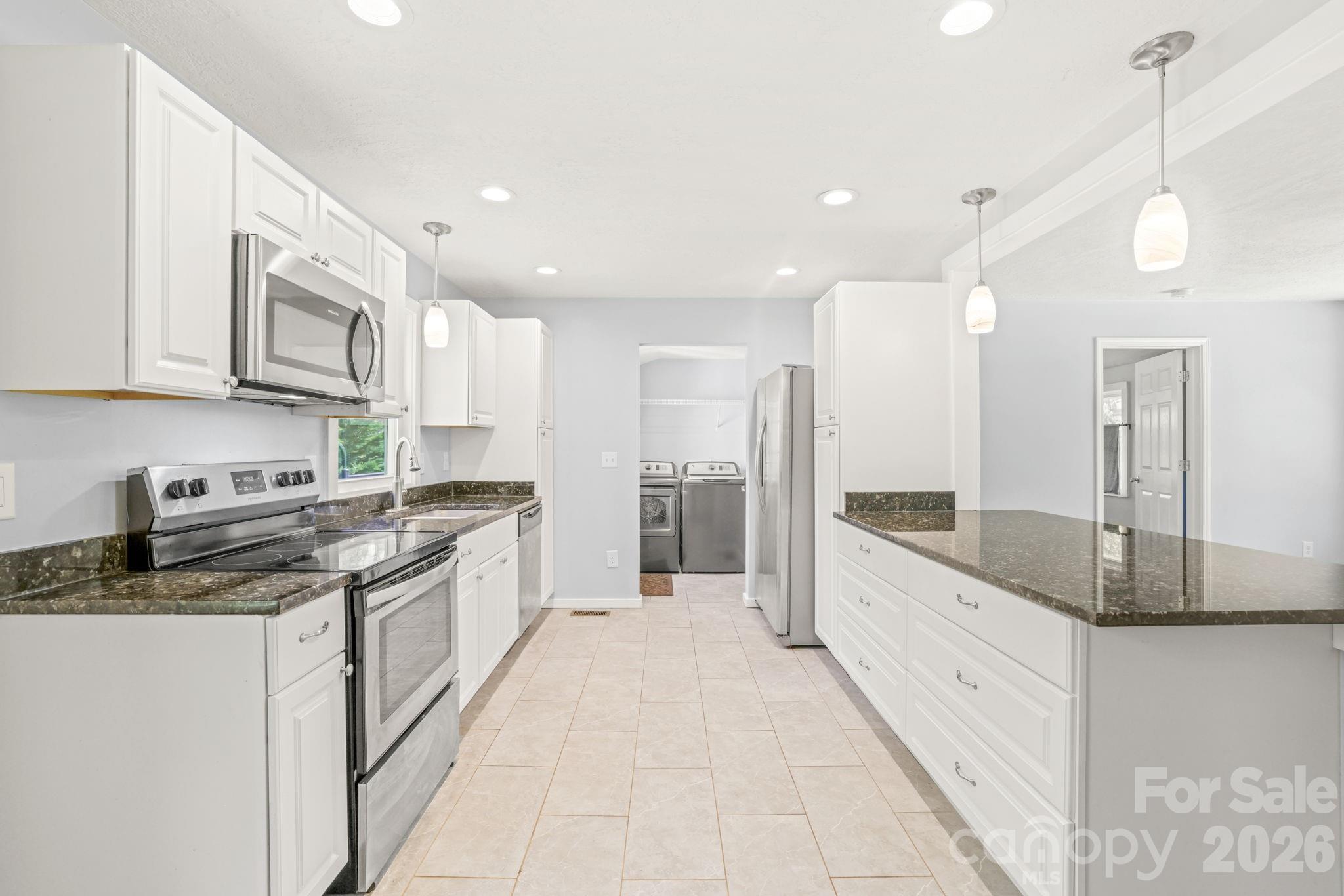 Hickory Knoll - Residential