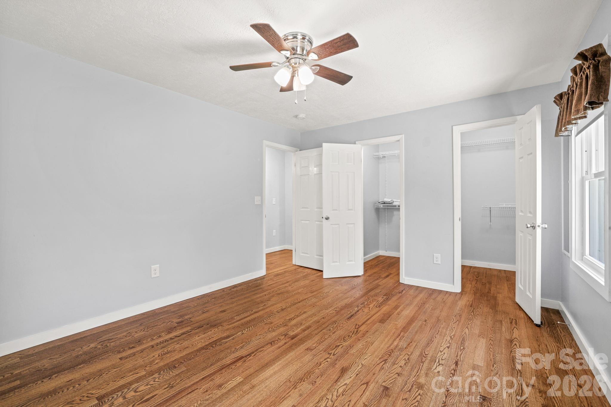 Hickory Knoll - Residential