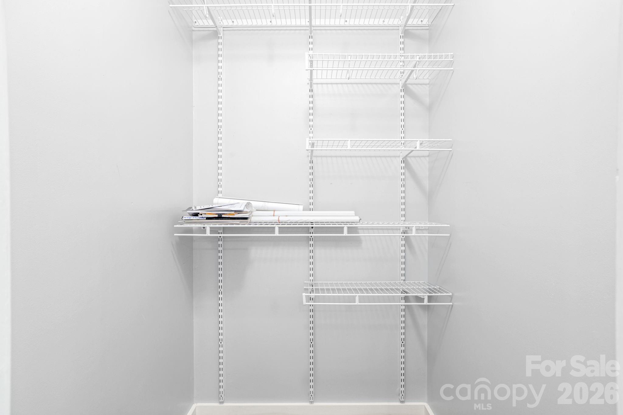 Hickory Knoll - Residential