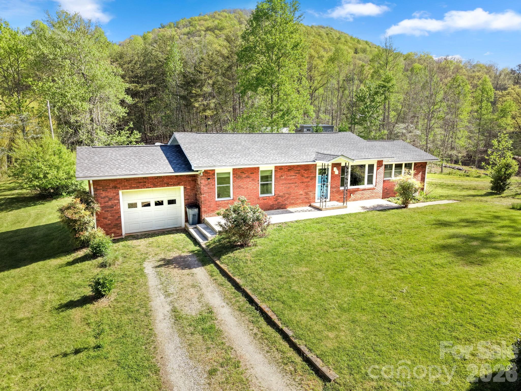 Hickory Knoll - Residential