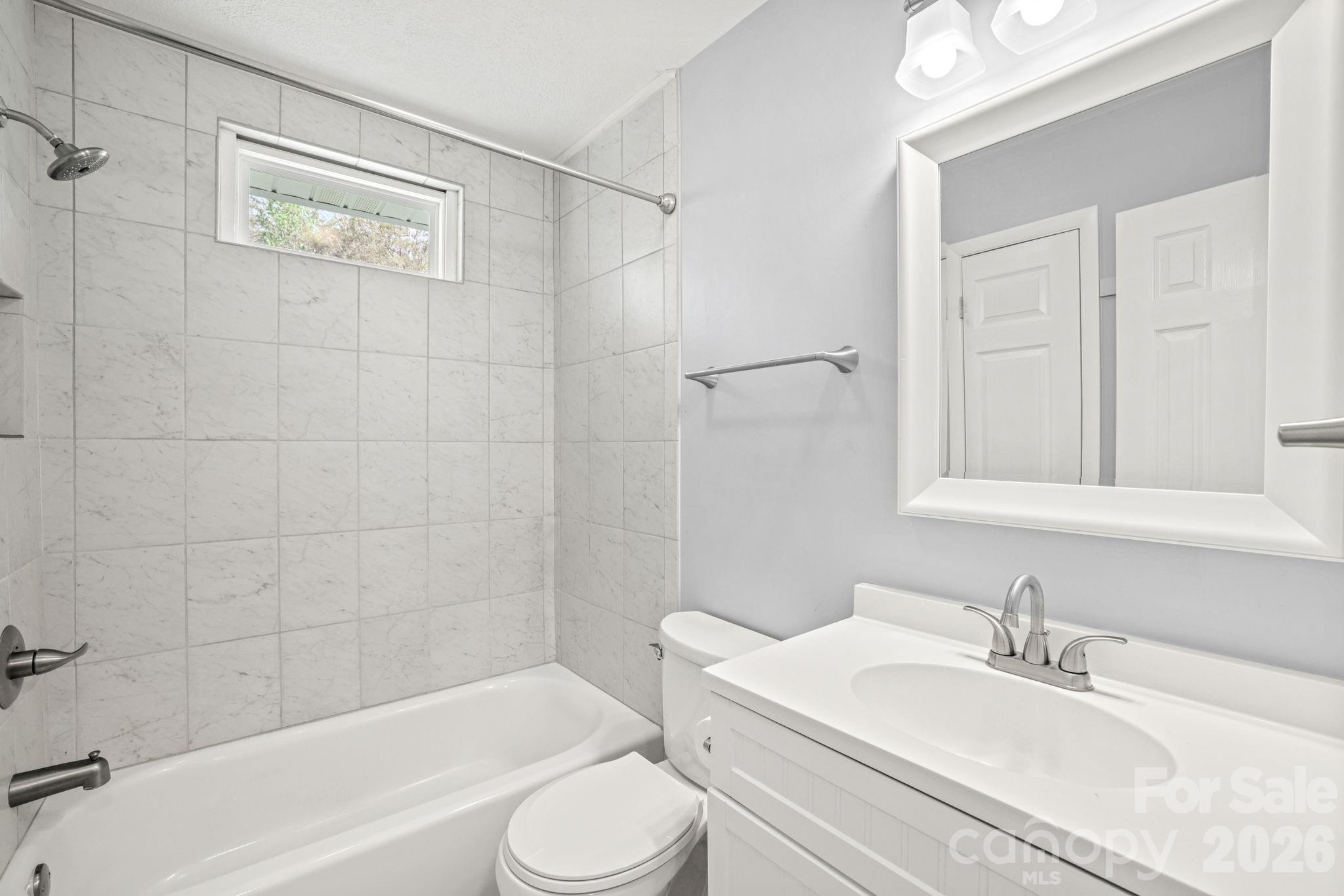 Hickory Knoll - Residential