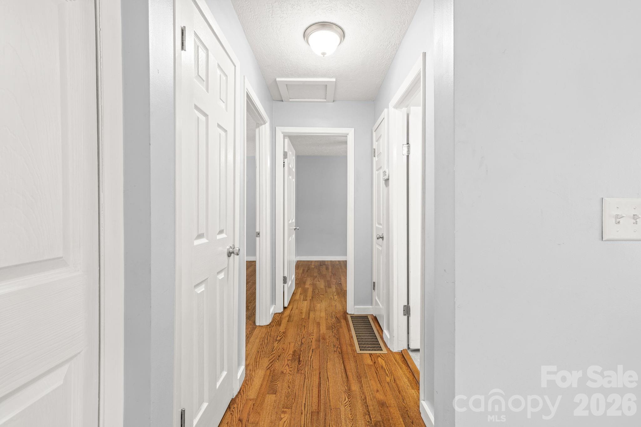 Hickory Knoll - Residential