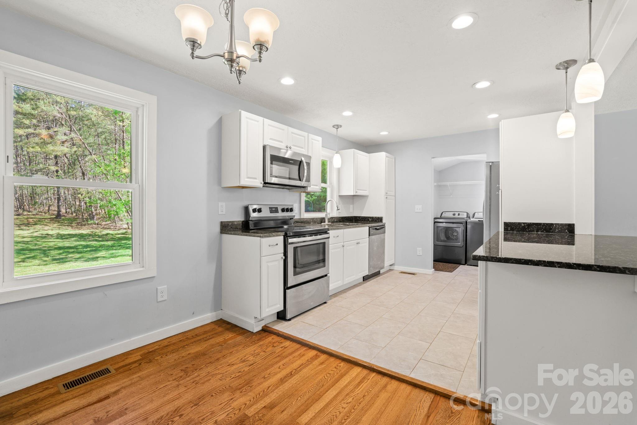 Hickory Knoll - Residential