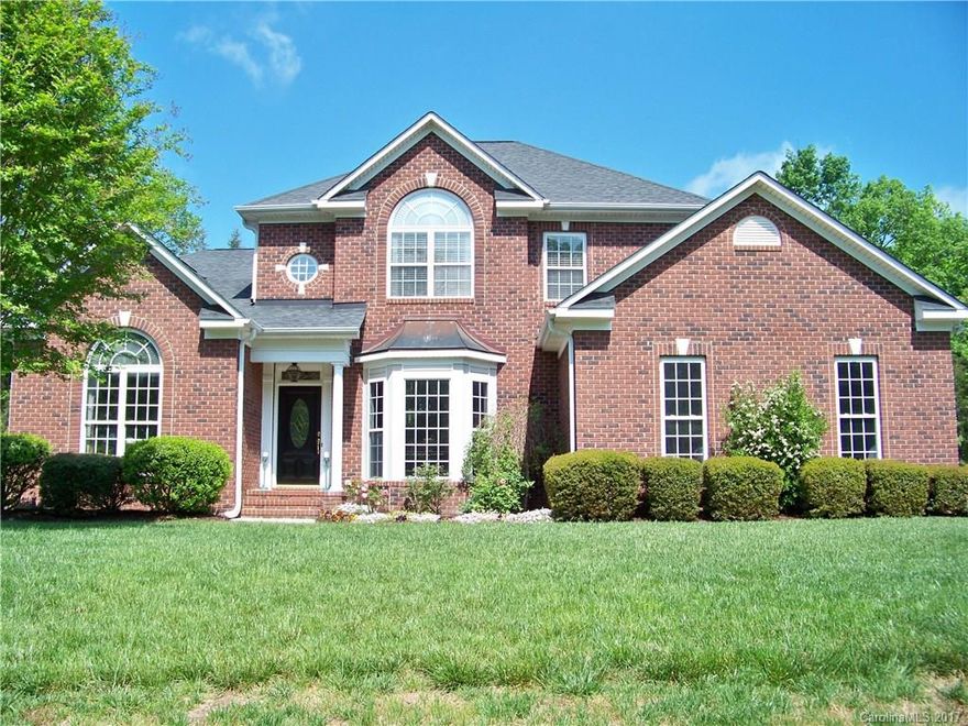 Lots of special touches in this home owned by an interior decorator.  Wonderful floorplan with master on main, office/study, loft, attic storage accessed from BR2. No carpeting.  Updated kitchen, beautiful lot with room to breathe, low-traffic, great schools, low county-only taxes.  Home warranty included. Roof 2011 approx.
Low traffic access to I-485