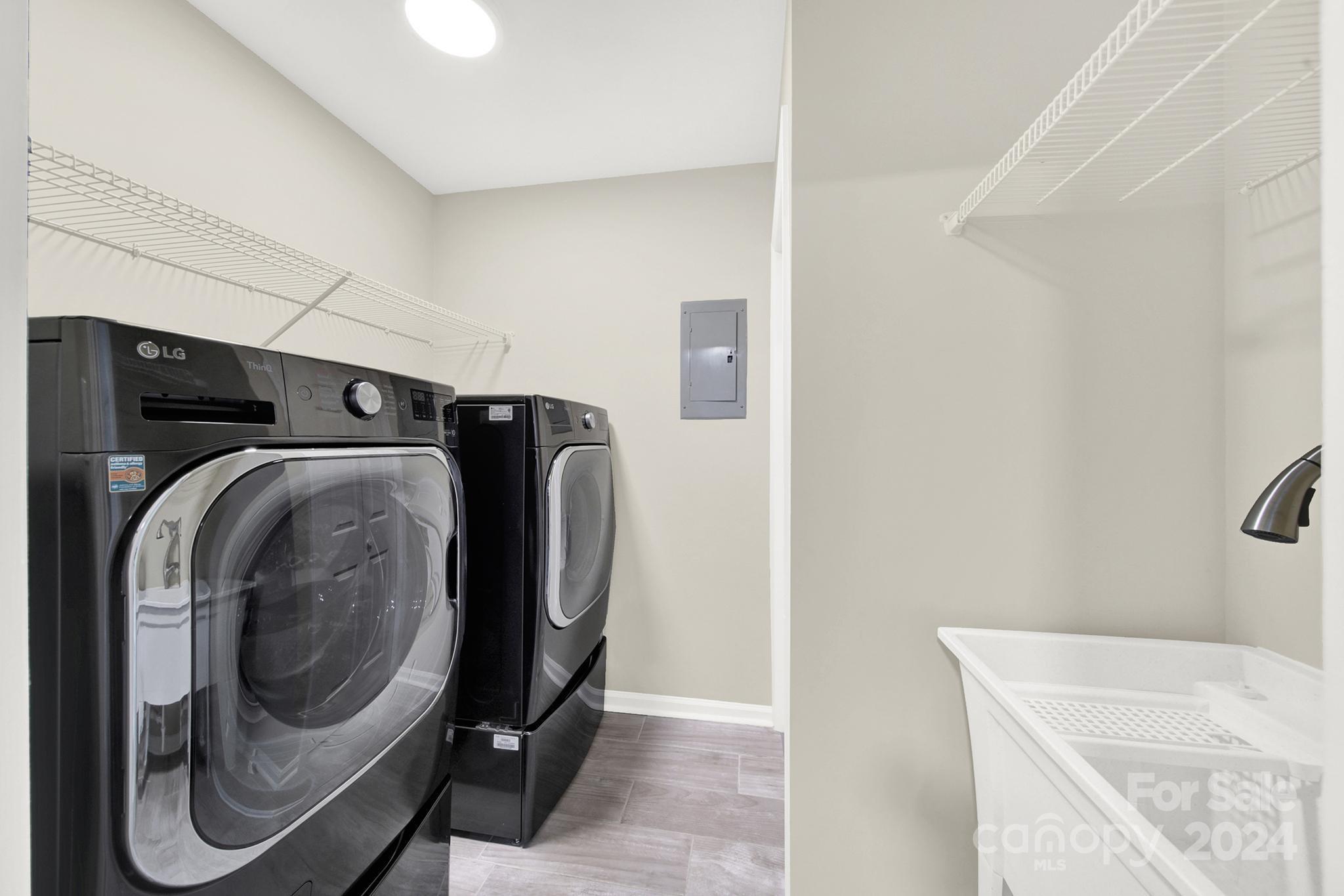 Brookside Townhouses - Residential