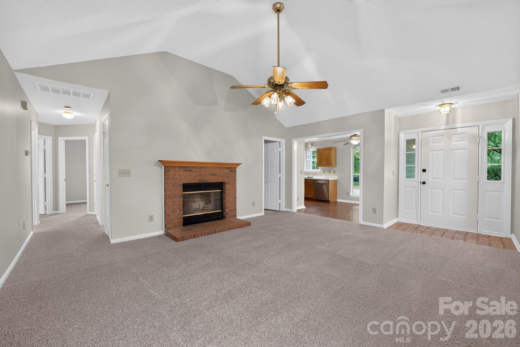 556 Viking Drive SW
