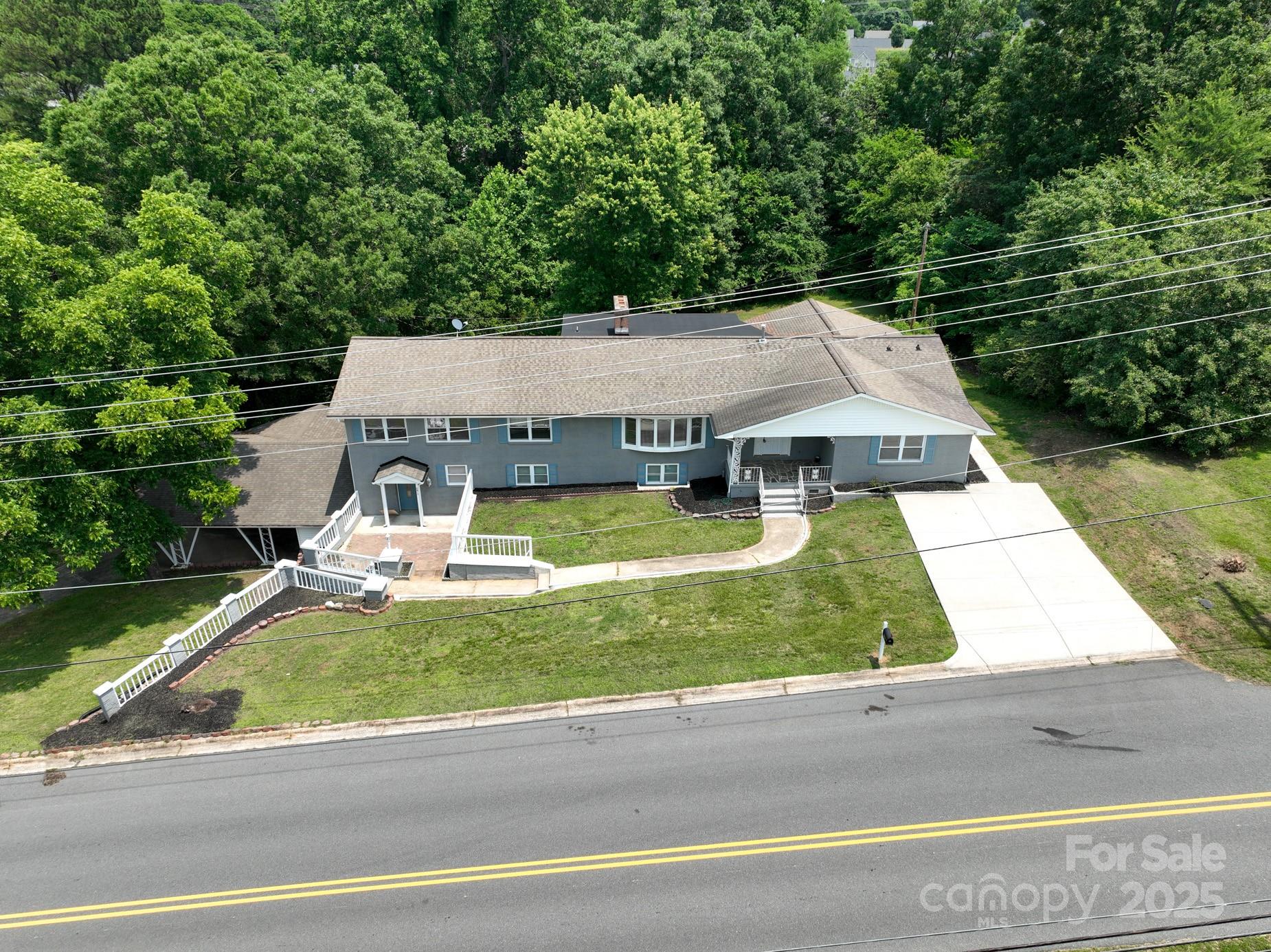 2617 Shady Lane Avenue