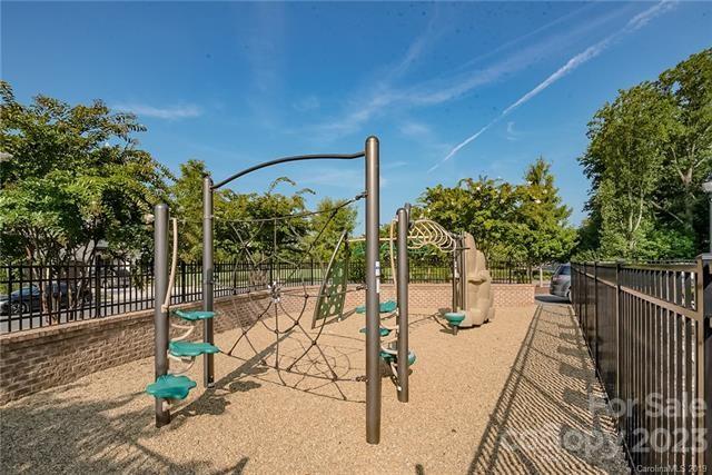 Robbins Park - Residential