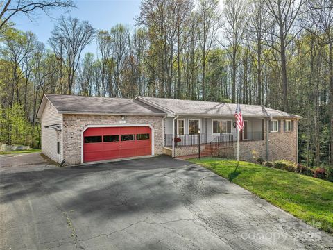 Photo of 525 Maren Court, Hendersonville, NC 28739 (MLS # 4245634)